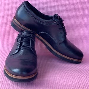 Clarks size 7 shoes (ONLY WORN A FEW TIMES)